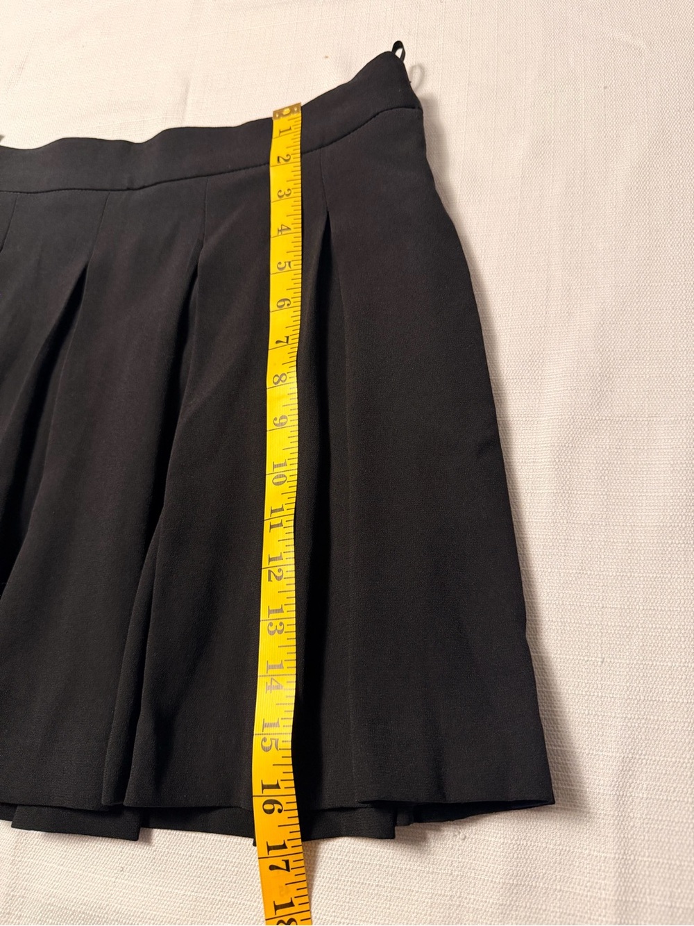 Babaton Black Pleated Mini Skirt - Picture 4 of 9